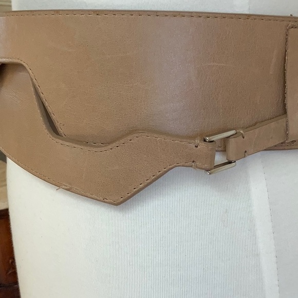 Talbots unique Vintage Leather Belt - Picture 2 of 6